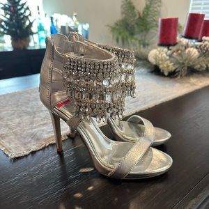 Absolutely stunning Gianni Binni rhinestone heels, never worn, 7
